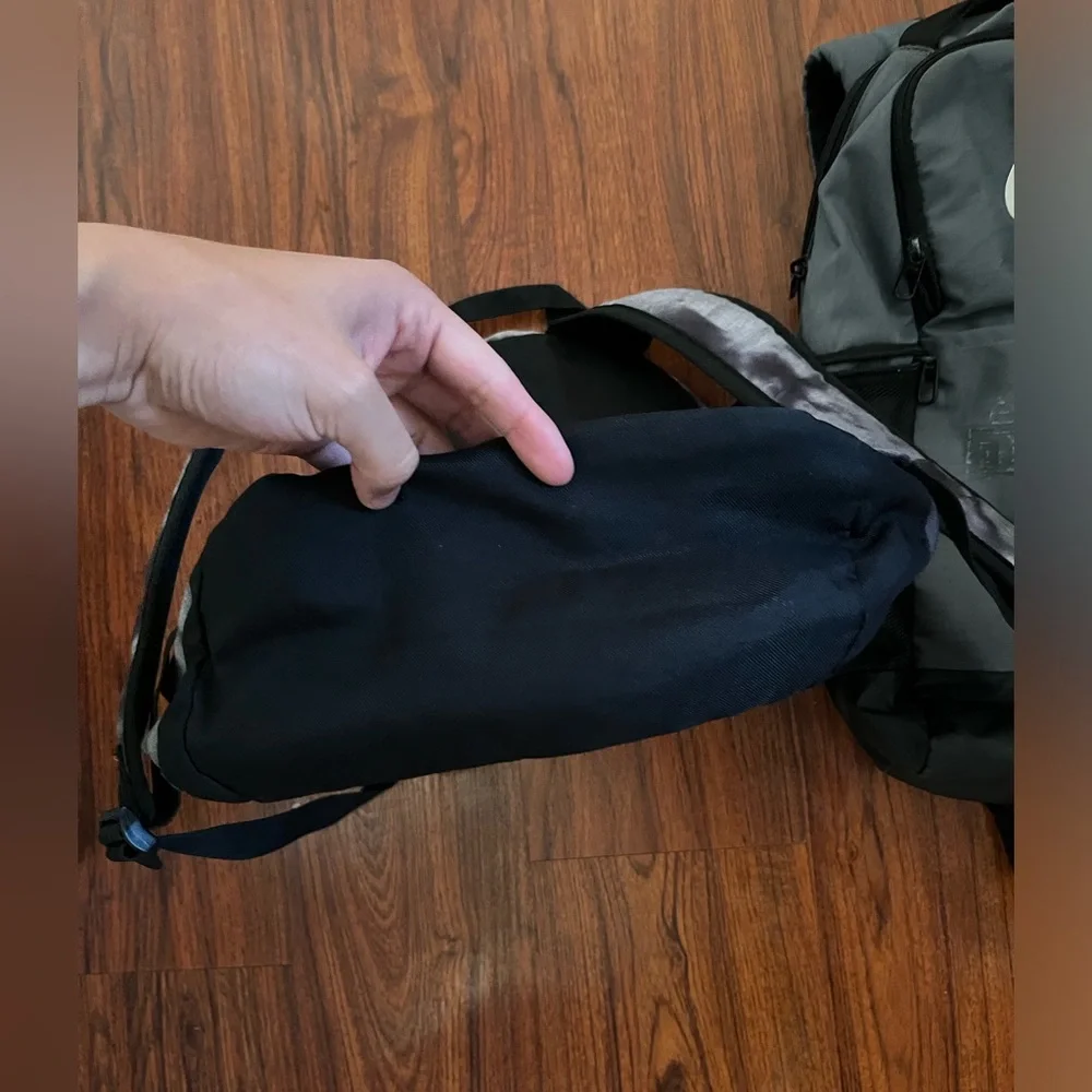 Neff Backpack - Picture 4 of 9